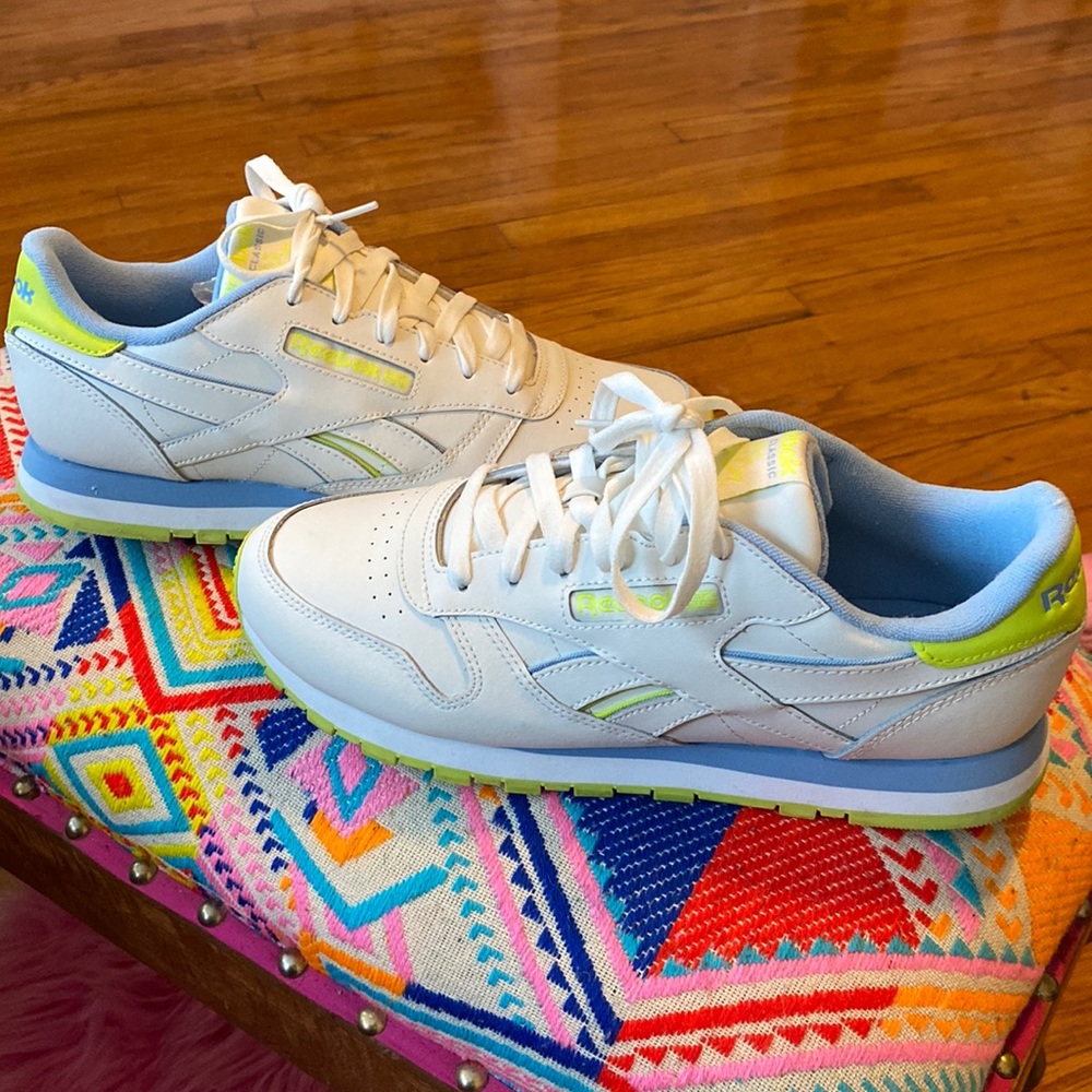 Reebok Classic Sneakers